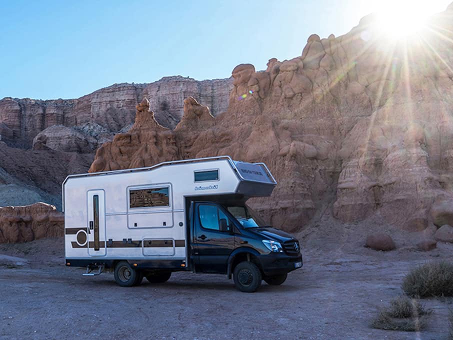 Bimobil auf Mercedes Sprinter-Basis mit verstärkten Stoßdämpfern